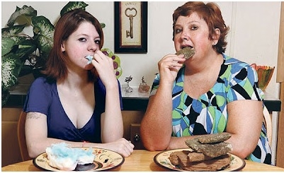 Wanita Ini Pilih Makan Batu Luah Rasa Pendam, Gelisah