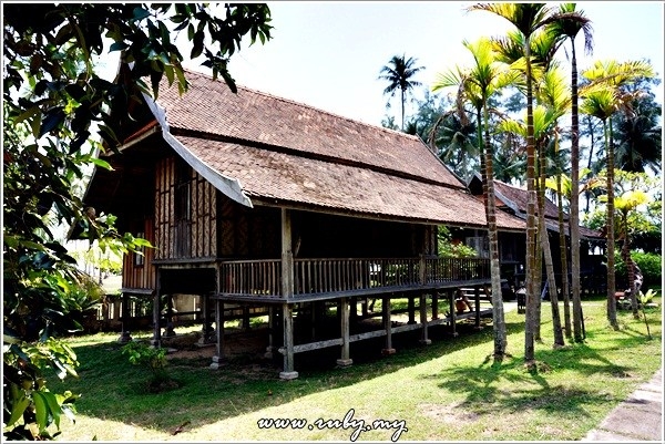 [SENIBINA] Rumah-rumah Lama Malaysia - Pemandangan 