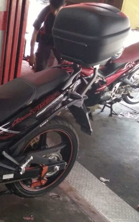 mencari kedai  body sticker  dan spray motor  di selangor 