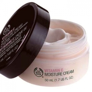 vitamin-e-moisture-cream-the-body-shop-review-1.jpg