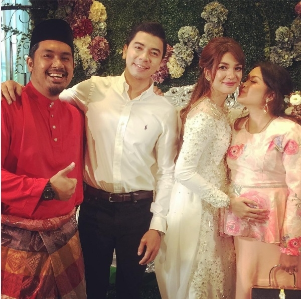 1-Amar-Baharin-Amyra-Rosli-Selamat-Bertunang-jpeg.jpg