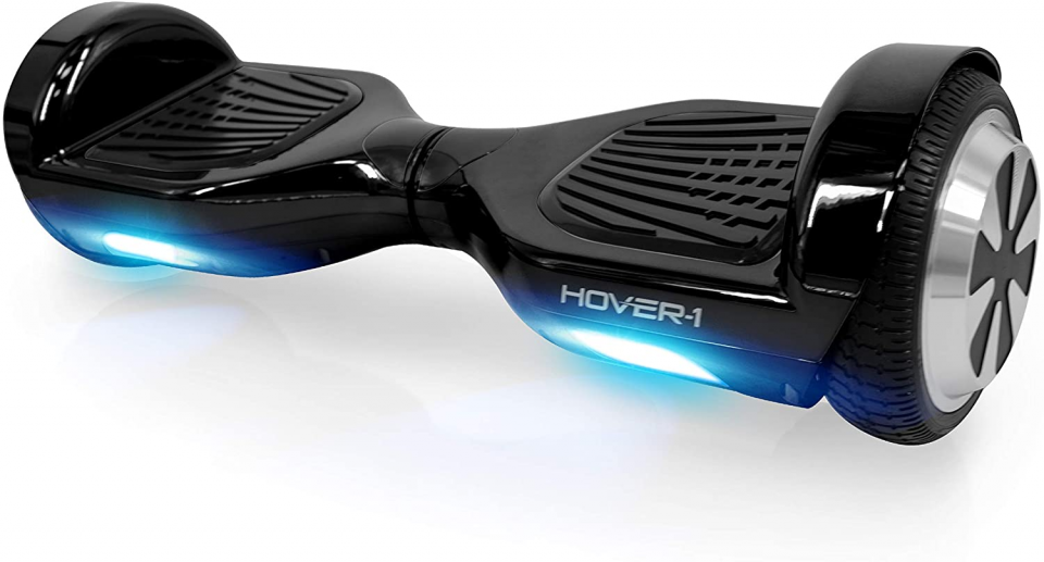 Doktor cabut gigi pesakit sambil berdiri atas hoverboard 