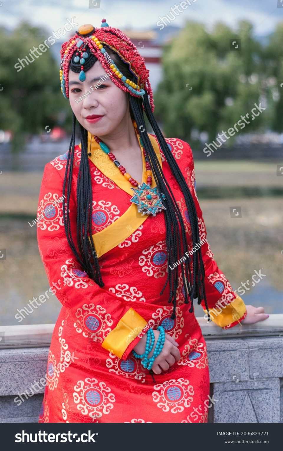 stock-photo-lhasa-tibet-china-august-unidentified-chinese-model-with-tibetan-jew.jpg