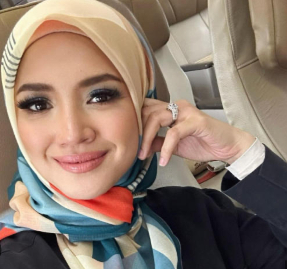 Fazura jawab dakwaan berdisko, 'Memang saya pakai hoodie dan topi tapi...'