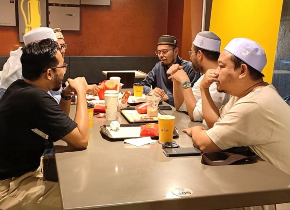 'Usrah' di McDonalds elak permusuhan