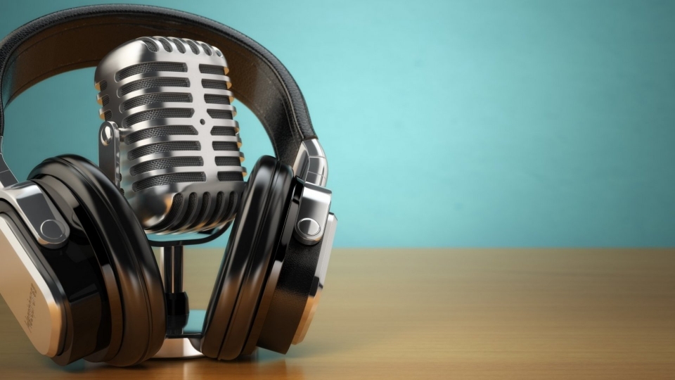 What is PODCAST and why its Cool and benefit your business?