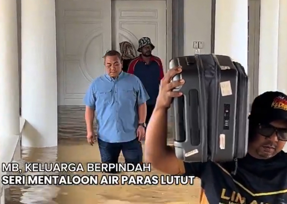 Air naik, Sanusi terpaksa berpindah