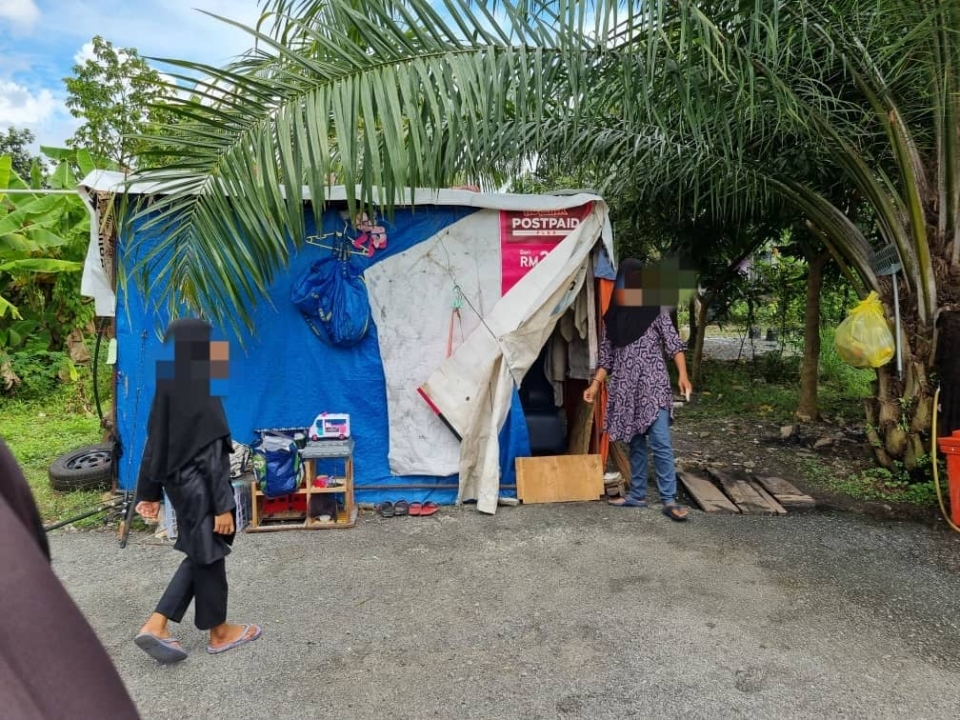 Ibu tunggal dua anak ‘tumpang’ pondok kolam pancing di Setapak, selepas dihalau pemilik rumah