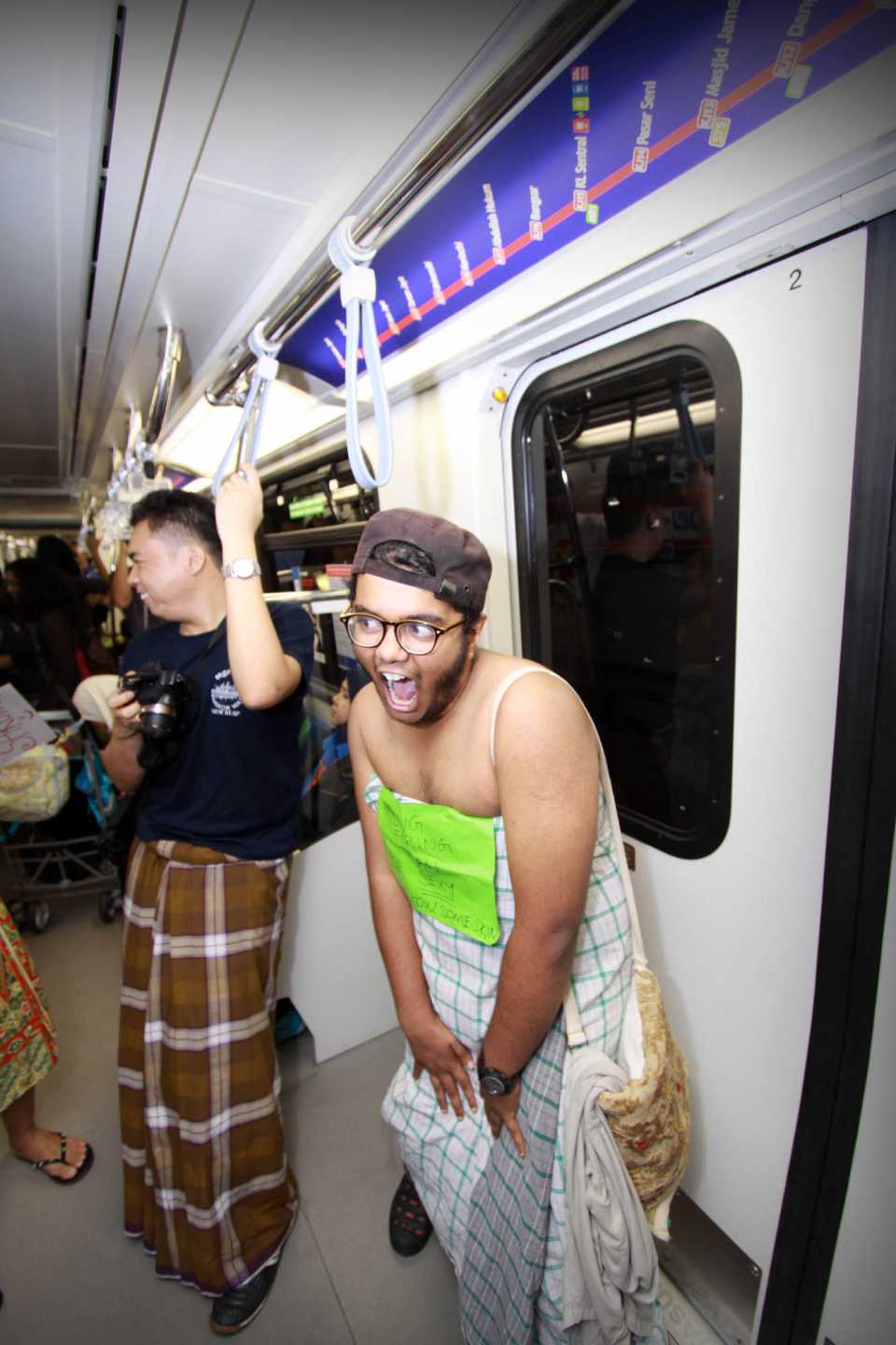 keretapi-sarong-13.jpg