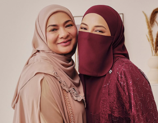 Sempena Hari Lahir, Ibu Titip Doa Neelofa Jadi Pendakwah Tersohor Di Seluruh Pelusuk Dunia