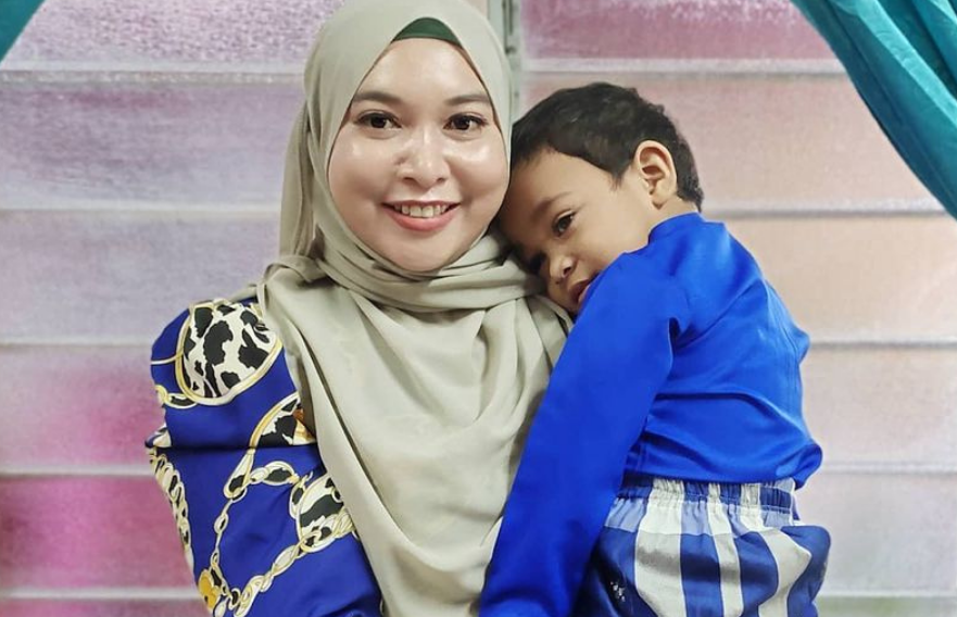 Tahniah! Hidayah Abam dah ada boyfriend baru ke tu?