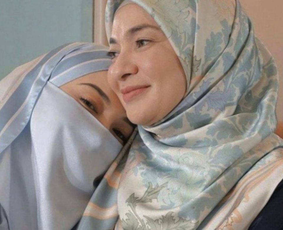 Ibu Neelofa, Kartini disahkah kanser terima sebagai anugerah