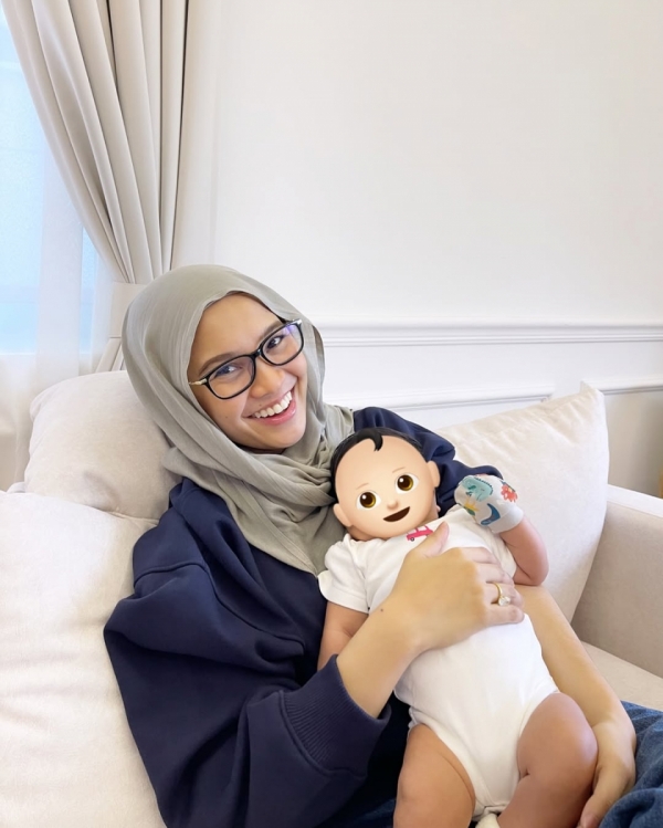 Nabila Razali belum sedia kongsi wajah dan nama anak, ada perasaan bimbang tentang penyakit ain
