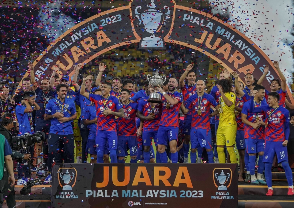 Rakyat Johor, Pahang boleh beraya lebih lama