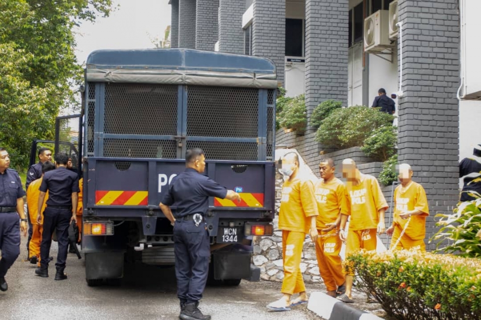 Beraya dalam penjara lepas tampar isteri dua kali