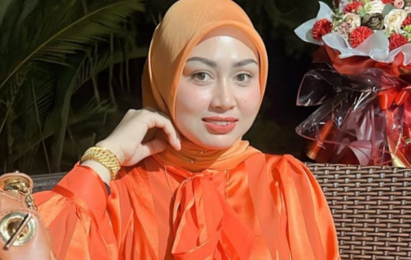 Bey Sobar Bey! Eda Ezrin kirim salam, beraya di penjara