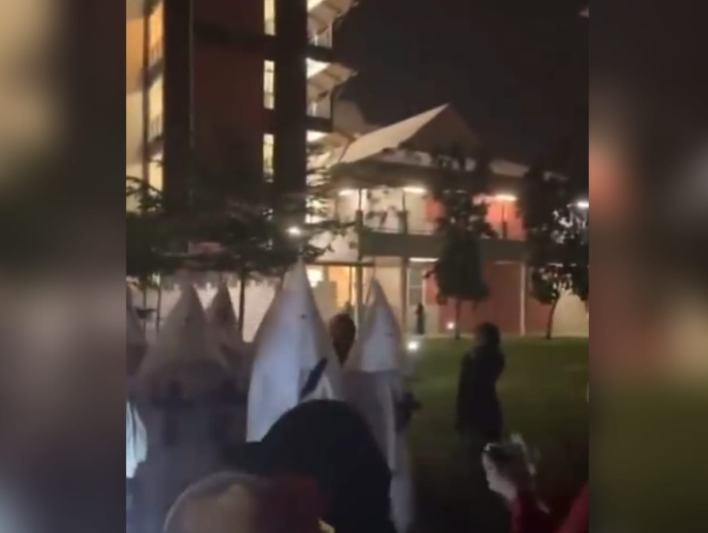 Viral pelajar UiTM pakai jubah Ku Klux Klan (KKK)