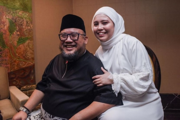 Hampir dua tahun simpan rahsia, rupanya Afdlin Shauki dah tambah seorang lagi cahaya mata