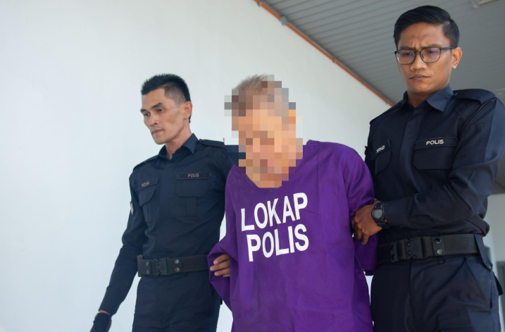 Lelaki tua ajak anak jiran ke rumah sampah, cium pipi, peluk, main selak baju