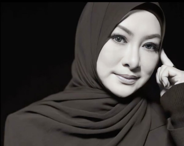 “Jangan Ajar Aku Tentang Sabar, Aku Pernah Dikecewa Setengah Nyawa” - Abby Abadi