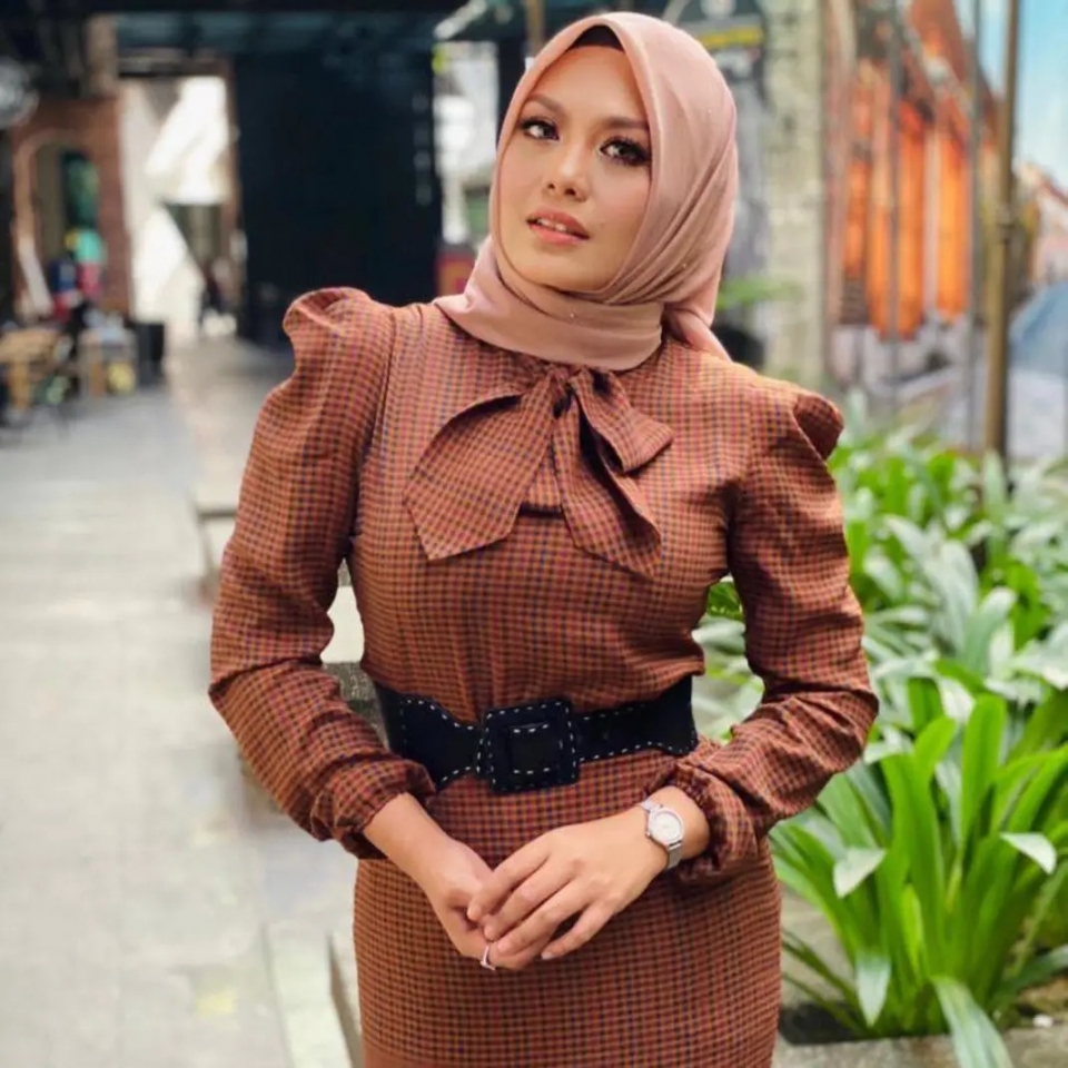 Menikamnya, Zulin Aziz mengata siapa