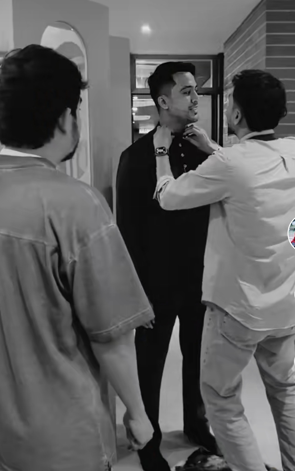 Kongsi Video Bersama Aliff Aziz, Kapsyen Jenama Baju Melayu Tempatan Ini Curi Tumpuan Netizen - "Tahniah.."