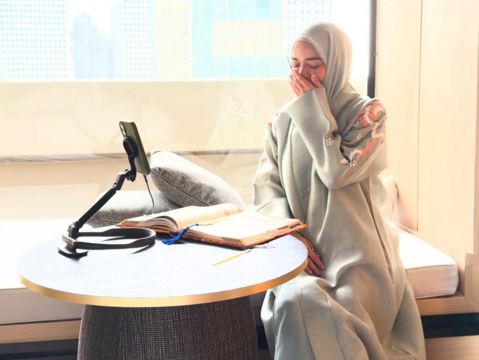 Takut Azab Neraka al-Hutamah, Nora Danish Jual Semua Kasut Tinggi