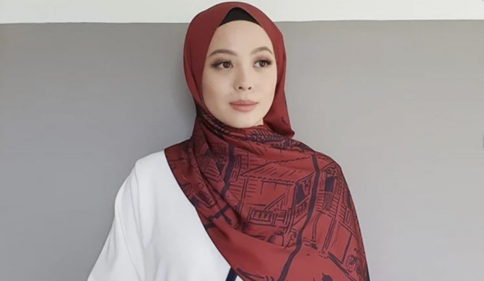Vivy Yusof Kembali Tulis Blog, Peminat Perlu Langgan USD5