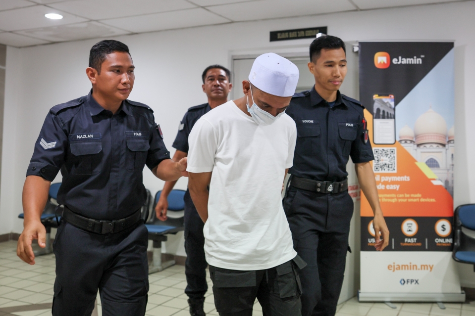Peniaga kosmetik didakwa edar 1.015kg dadah methamphetamine