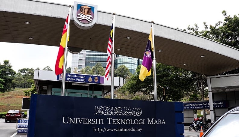 "Paling Bodoh Kat Malaysia", "Bodoh Siak", "Paling Bodoh Sekali" - Lelaki Hina Pelajar Sampai Buat PTPTN Nak Belajar Degree Kat Universiti!