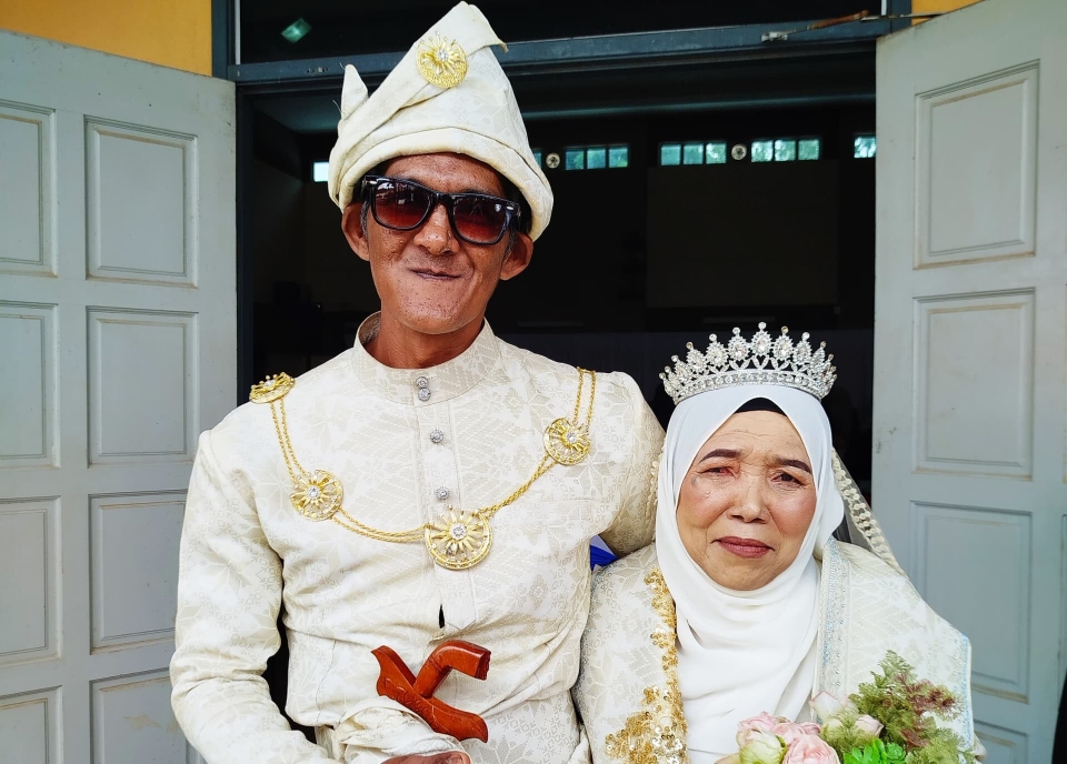Dulu panggil Mak Ngah, kini sayang