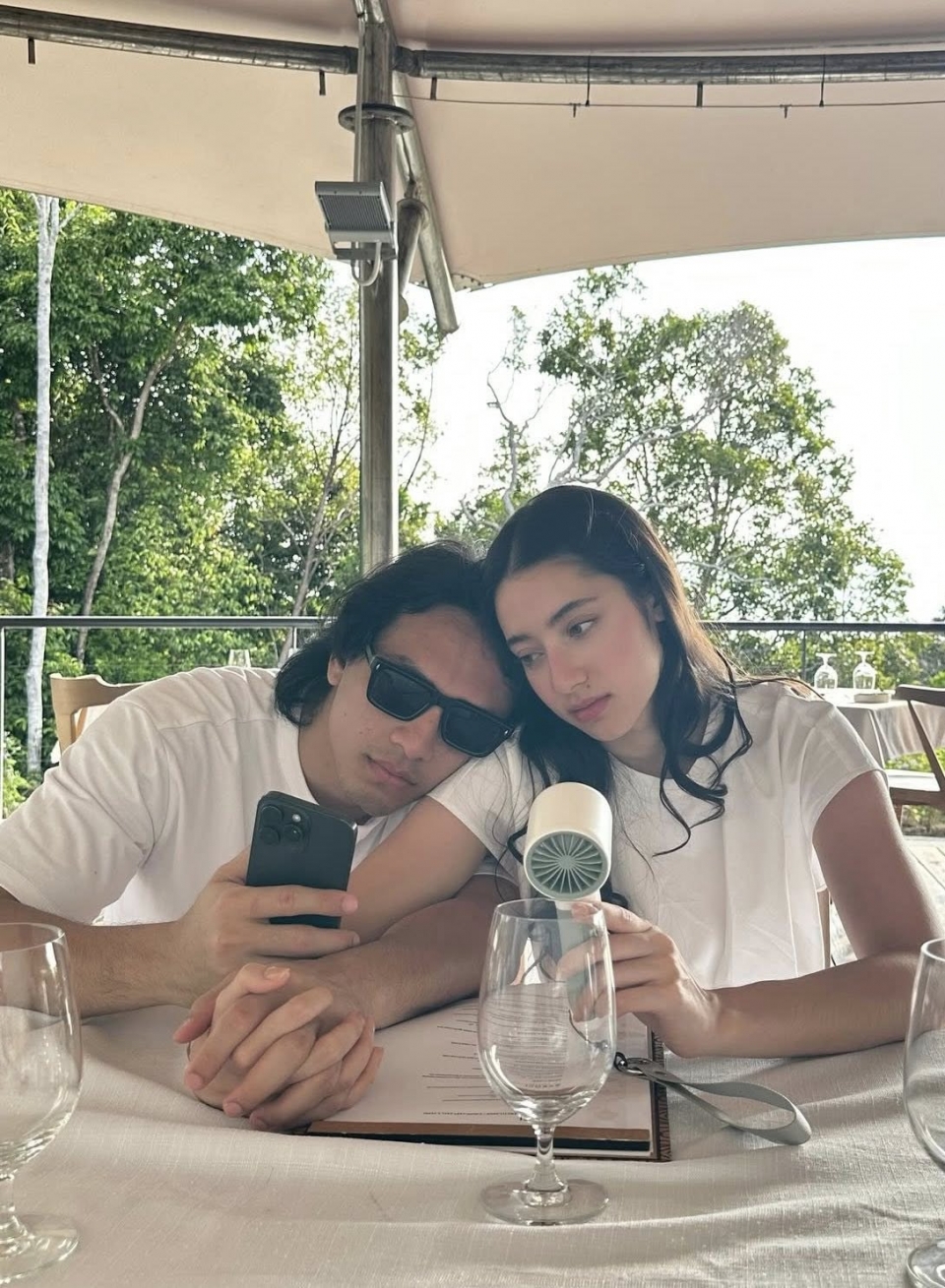 Manisnya Ameera Khan dengan Jefri. Seronoknya berjalan ke pulau
