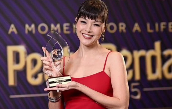 Carmen Soo dinobatkan sebagai Pelakon Wanita Terbaik