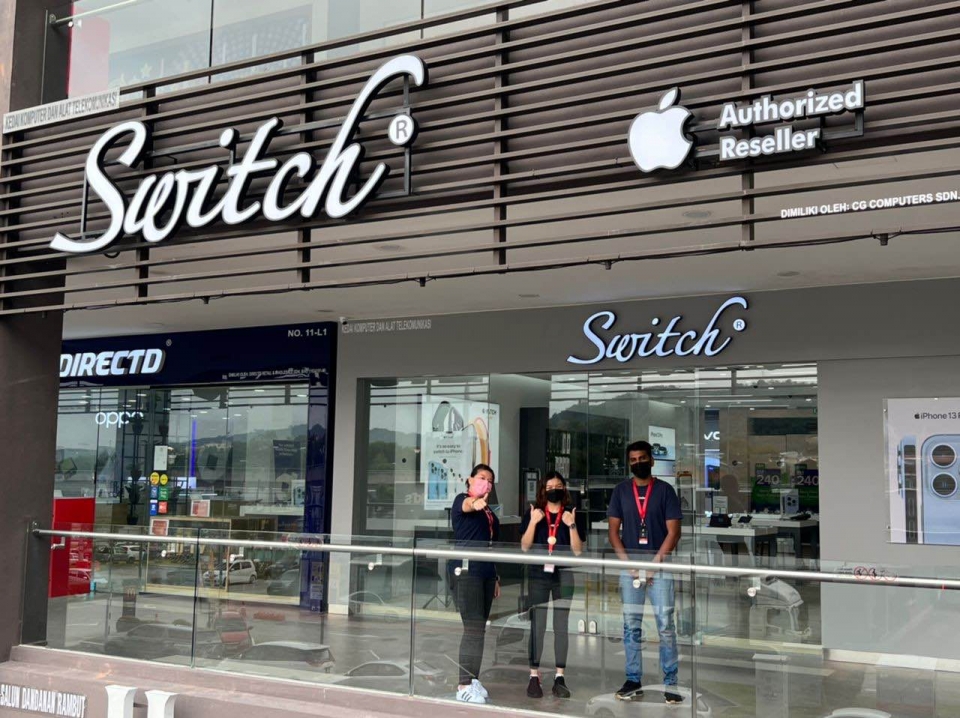Boleh Tebus Dekat Switch, Pelajar Tahun Pertama IPTA/IPTS Dapat Percuma Apple Macbook!