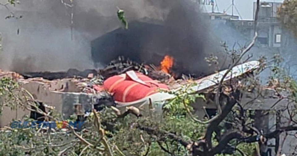 Air India crashed - 242 terkorban