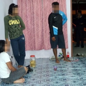 Gadis 'Chilli' Tinggal Suami Ikut Kekasih