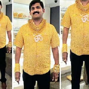 Baju Emas Berharga 235 Ribu USD Untuk Pikat Wanita