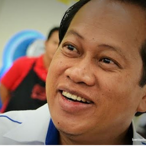 Ahmad Maslan Gembira "Pinggan Mangkuk Periuk Belanga" Turun Harga