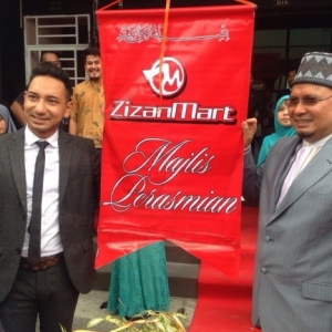 Zizan Razak Maju Selangkah Lagi Dengan 'Zizan Mart'