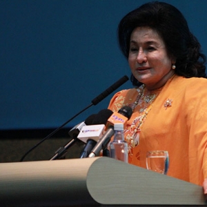 Rosmah: 'Isteri Bersalin, Suami Jangan Main Golf'