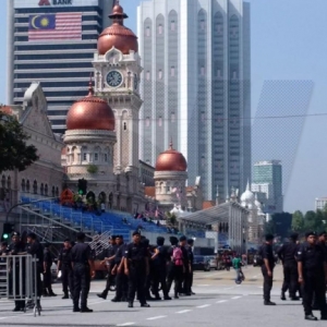 Dataran Merdeka Dikawal Ketat