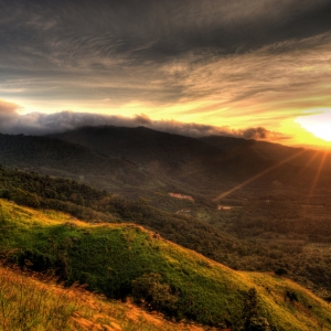 Memukau! Nikmati Pemandangan Di Bukit Broga