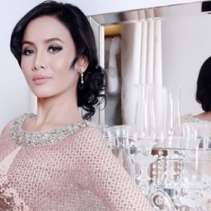 Pengurus Kelab Peminat Songlap Duit, Siti Elizad Kesal
