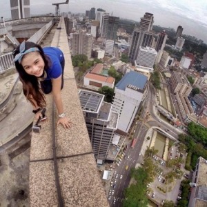 'Selfie' Ekstrim, Apa Yang Kamu Dapat? Kepuasan Atau Menempah Maut?