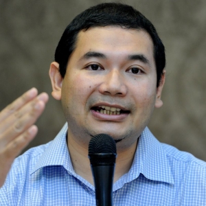 GST RM19, Pengiraan Rafizi Dicela