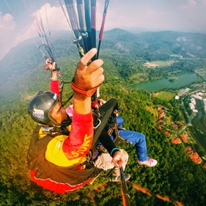 Nak Terbang Seperti Burung? Jom Paragliding Di Bukit Jugra