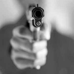 Adik Ahli Perniagaan Yang Ditembak Mahu Polis Tunjuk Bukti Cek Tendang