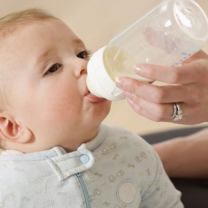 Adakah Betul Cara Bancuh Susu Formula Anak Selama Ini?