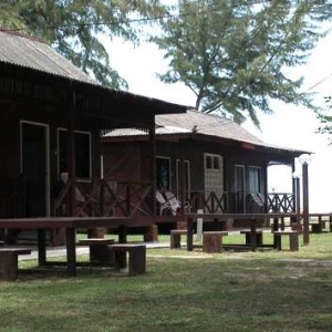 TS Tanjung Sepang Beach Resort Lokasi Makan Angin Yang Santai