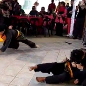 Mati Tertikam Keris Ketika Persembahan Silat Kenduri Kahwin